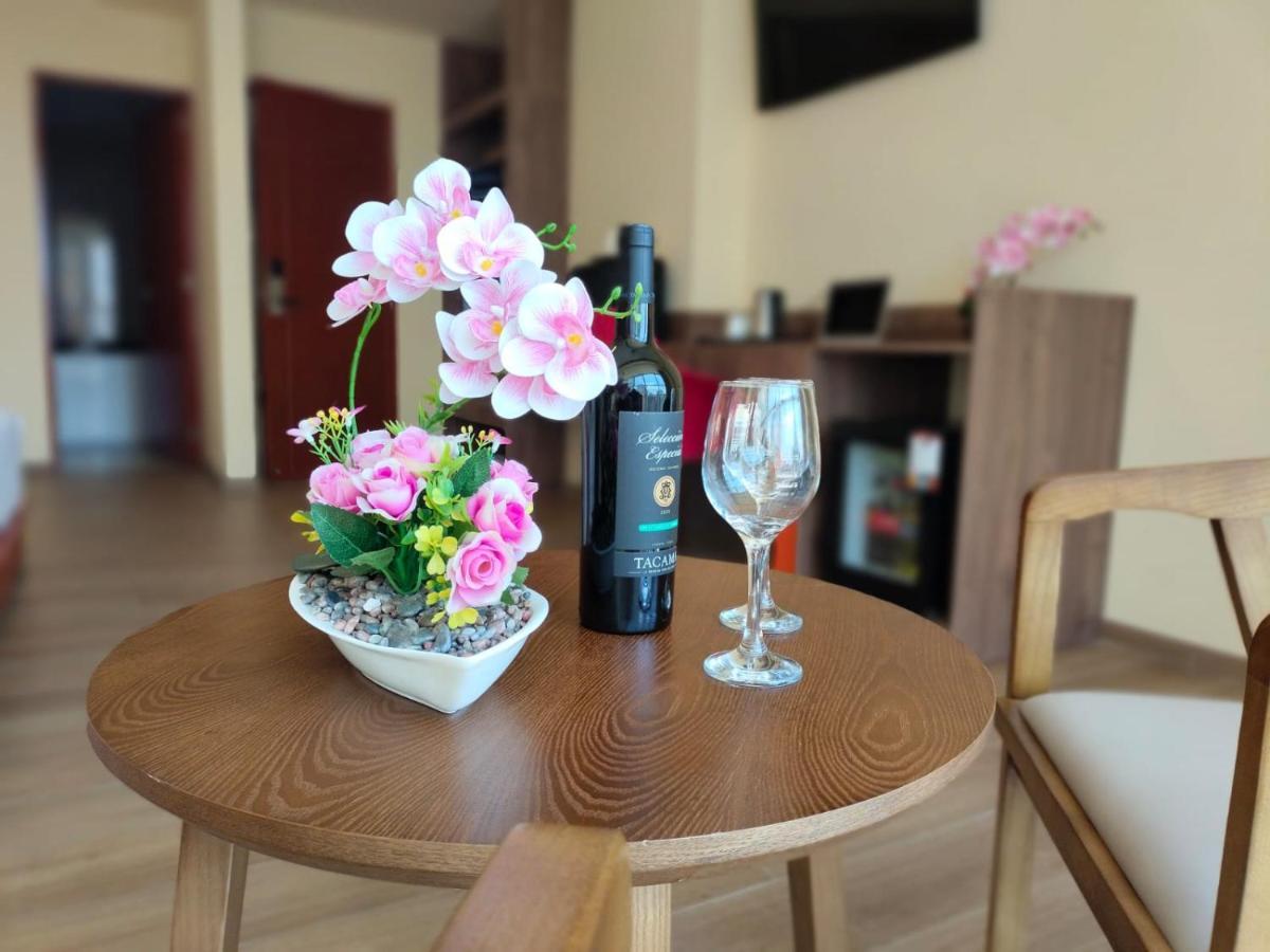 Sm Hotel Plus Ліма Екстер'єр фото
