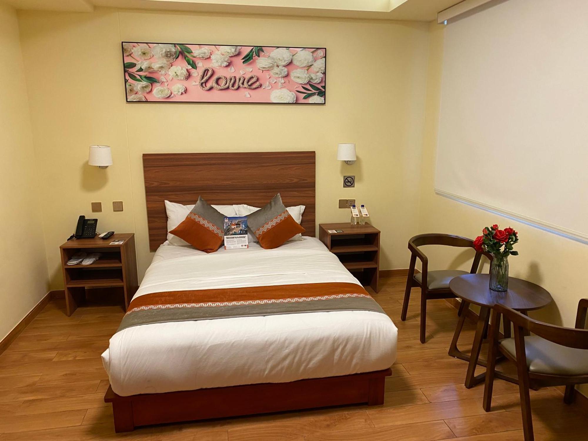 Sm Hotel Plus Ліма Екстер'єр фото