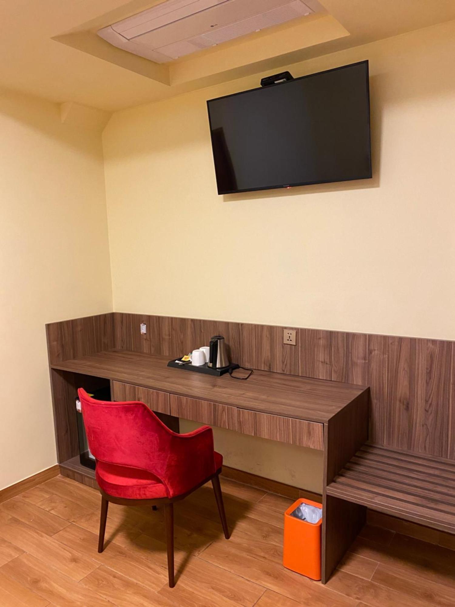 Sm Hotel Plus Ліма Екстер'єр фото