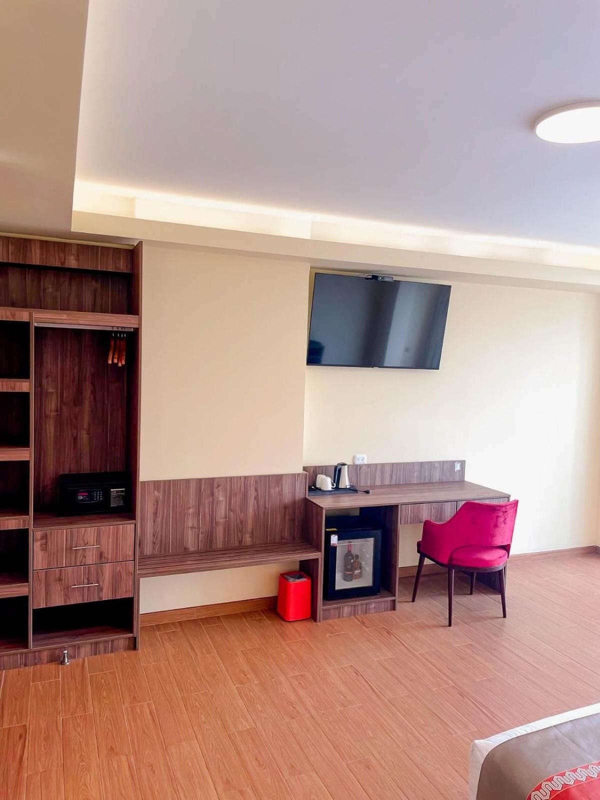 Sm Hotel Plus Ліма Екстер'єр фото