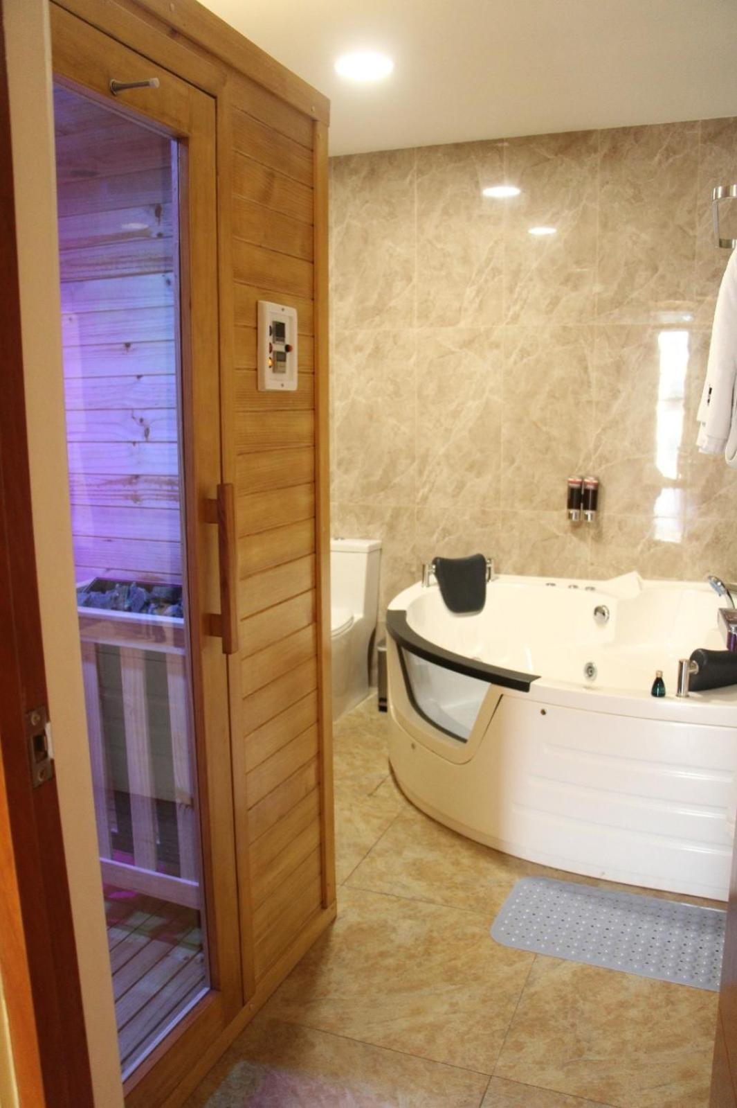 Sm Hotel Plus Ліма Екстер'єр фото